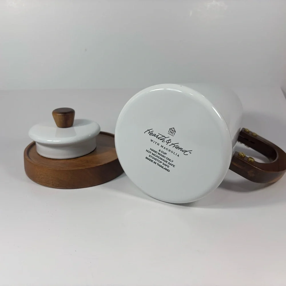 Rare‎ Hearth & Hand Magnolia White Enamel & Wood 6 Cup Coffee Hot Cocoa Pot